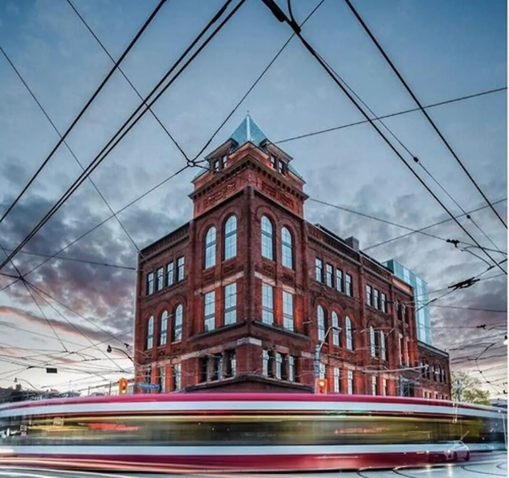 The Broadview Hotel Торонто